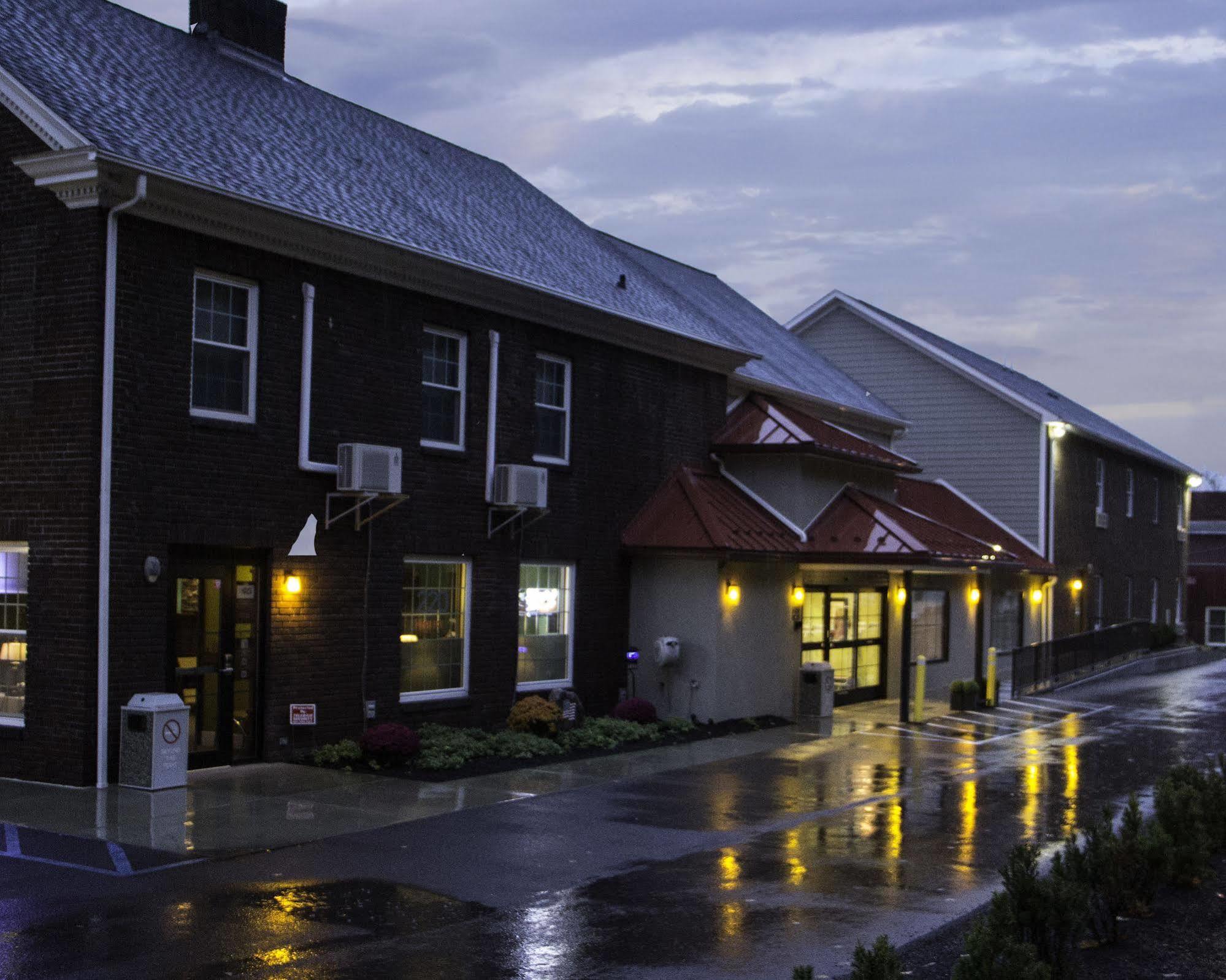 Hotel Dushore Bagian luar foto